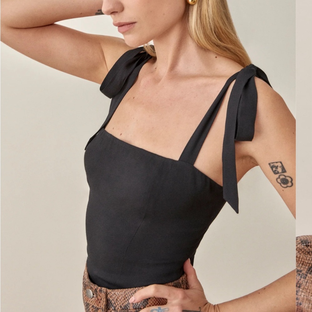 Brand NWT Reformation Ellora Top (black/white) size 2